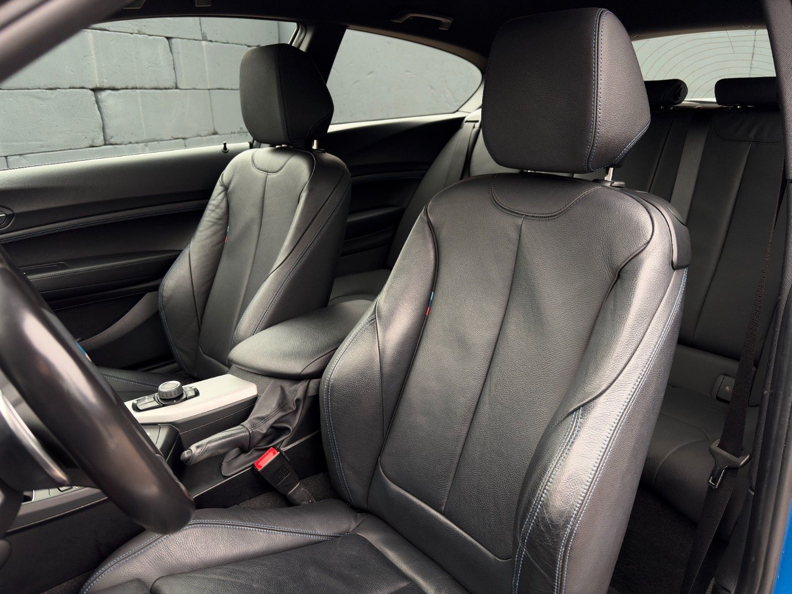 Fahrzeugabbildung BMW 120i F21 M Sport 2Z-Klima Leder LED PDC TEMP.