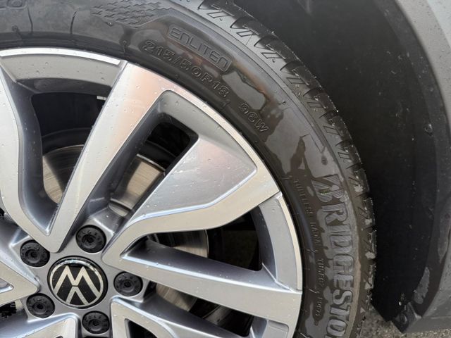 T-Roc R-Line 1.5 l TSI DSG Navi ACC Apple CarPla