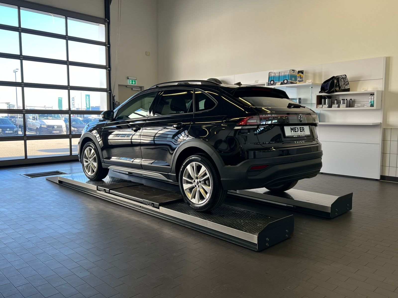 Fahrzeugabbildung Volkswagen Taigo Life 1.5 TSI DSG *IQ.Light, App-Connect, 1