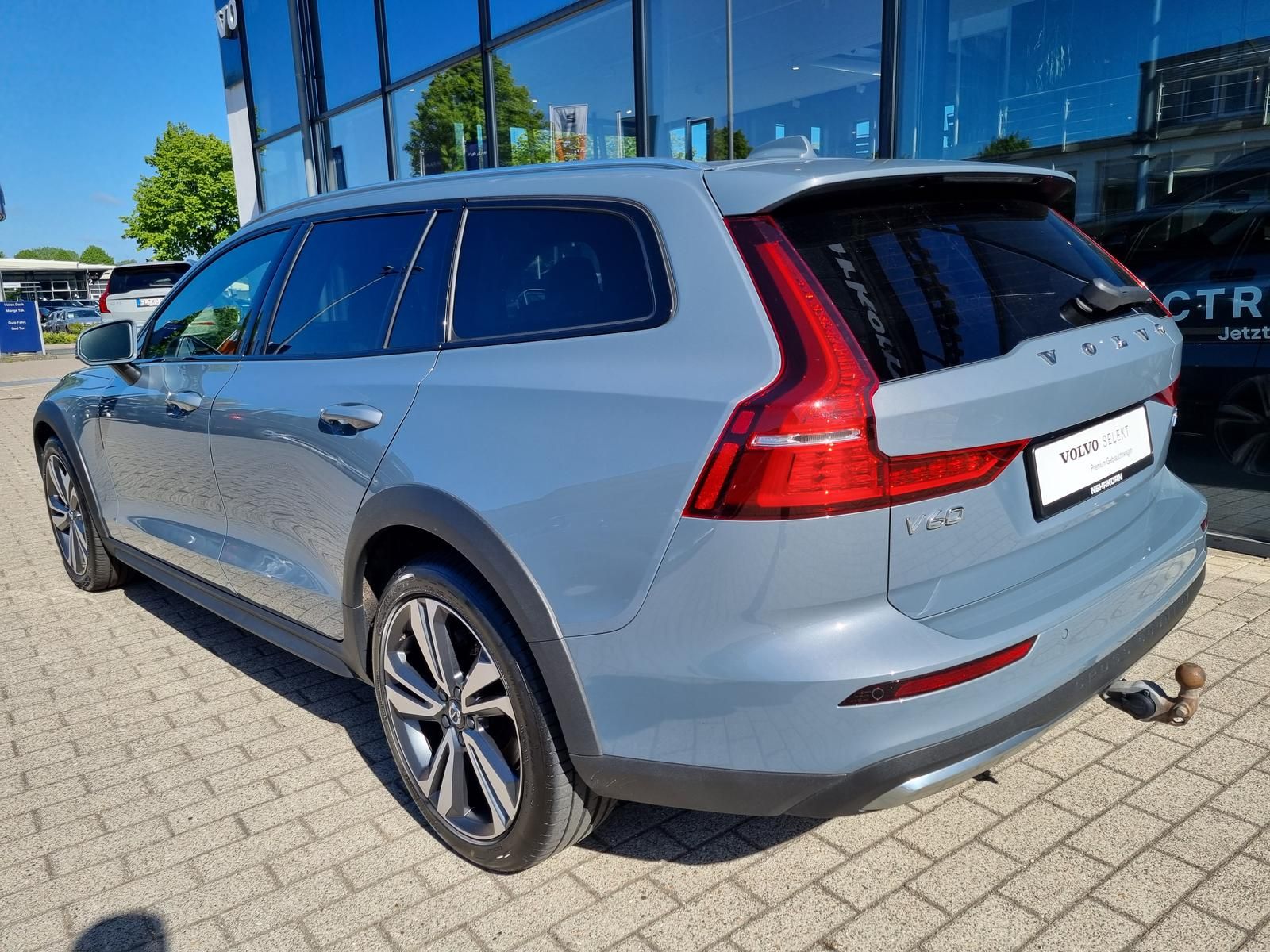 Fahrzeugabbildung Volvo V60 CC B4 D AWD 'AHK, Standheizung'