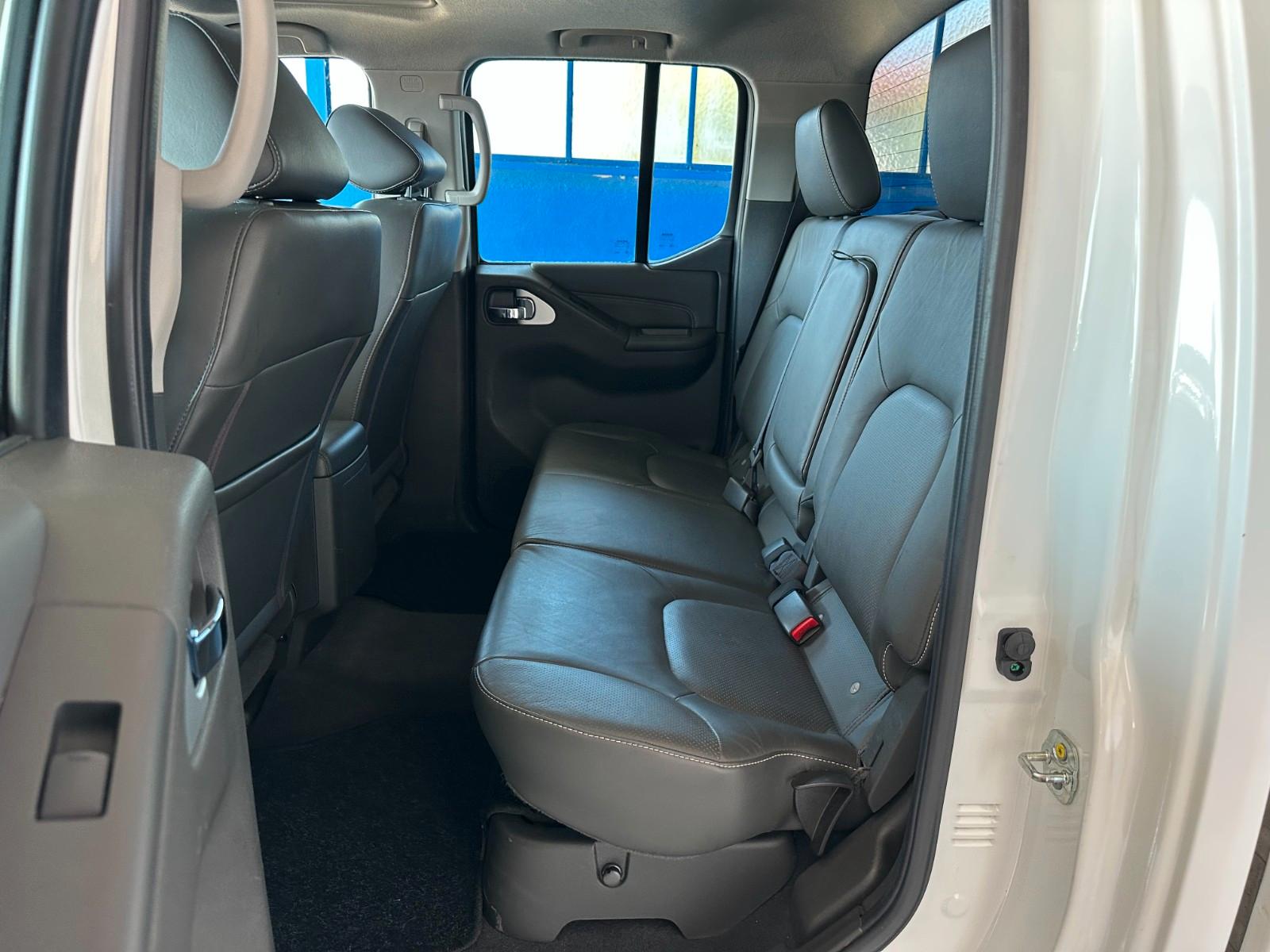 NISSAN NAVARA 3.0 V6 DCI 231ch 4X4 - BVA - CUIR - TOIT OUVRANT - CAMÉRA DE RECUL - ATTELAGE 3,5T