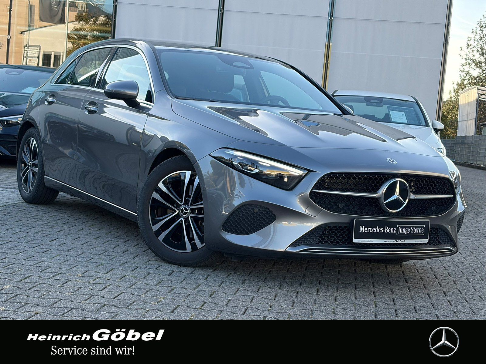 Fahrzeugabbildung Mercedes-Benz A 200 PROGRESSIVE*FAP*STANDHEIZUNG*DISTRONIC