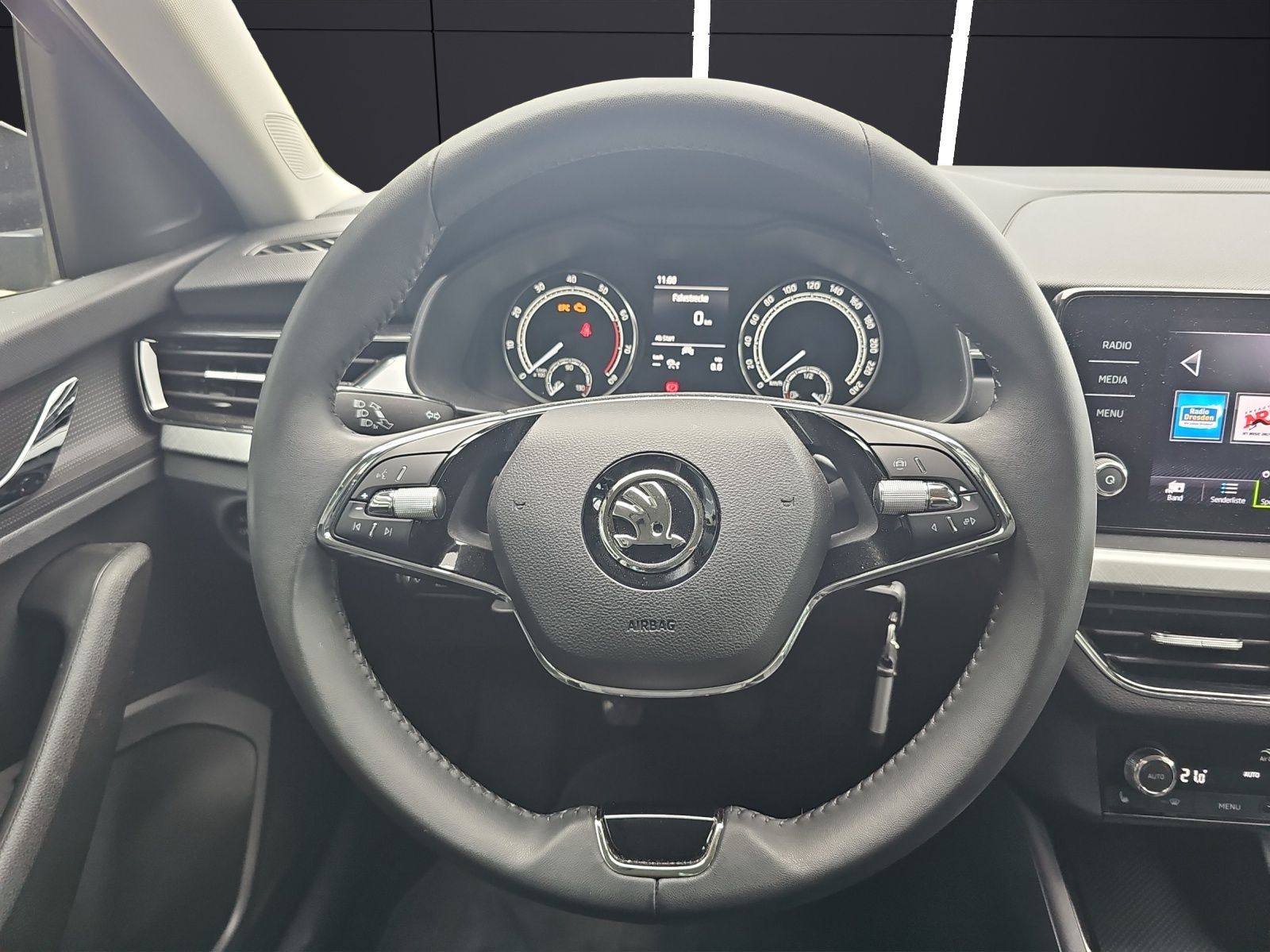 Fahrzeugabbildung SKODA Scala Tour 1.0 TSI ACC KAMERA LED