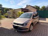 Volkswagen Touran 1.6 TDI Comfortline / Garagenfahrzeug - VW Touran von privat