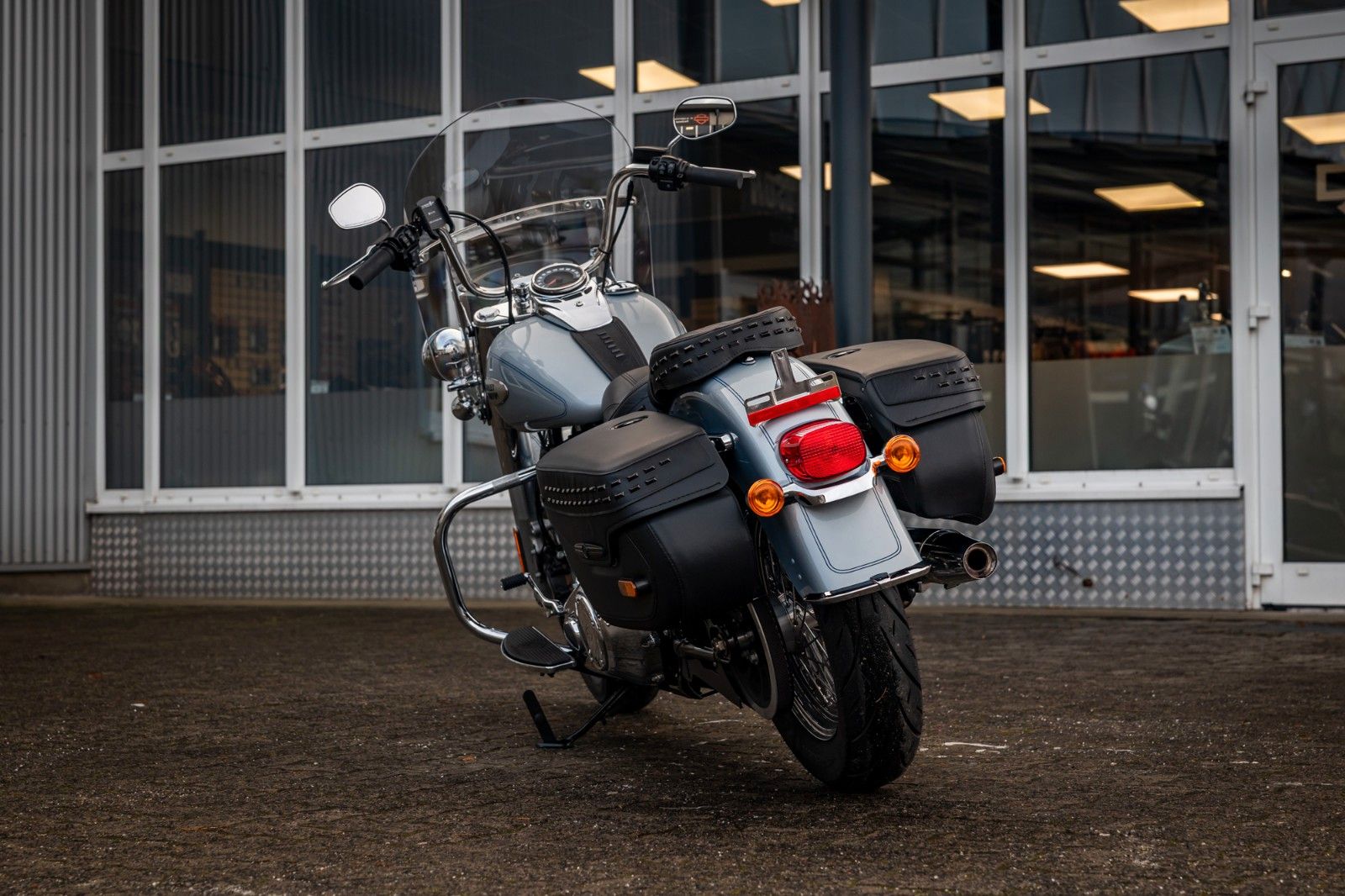 Fahrzeugabbildung Harley-Davidson Softail Heritage FLHCS 114 CUI -NEUWERTIG -