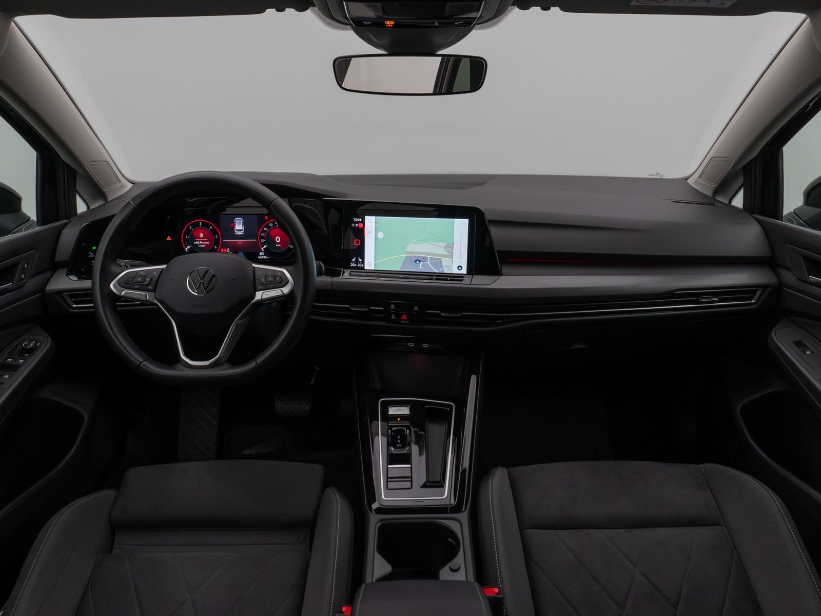 Fahrzeugabbildung Volkswagen Golf VIII Variant Style Kamera Massage AHK ACC