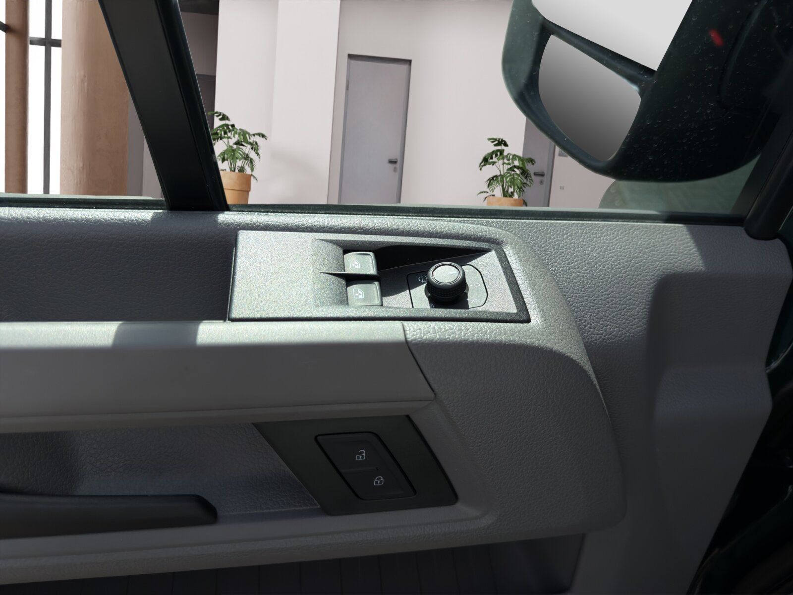 Fahrzeugabbildung Volkswagen Crafter 35 Pritsche 2.0 TDI DOKA Kipper