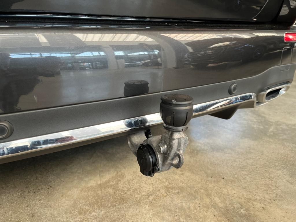 Fahrzeugabbildung Mercedes-Benz E 220 d T AMG AHK ACC 360° LED Burmester Memory