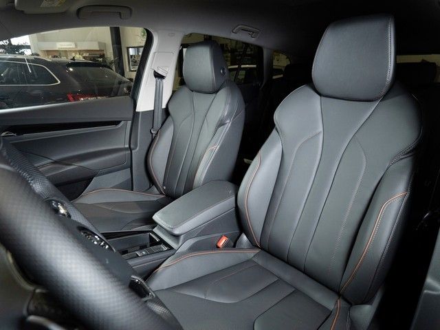 Enyaq 80 Suite NAVI, MATRIX, AHK, uvm.