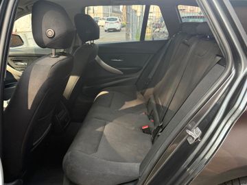 BMW 318 - 12