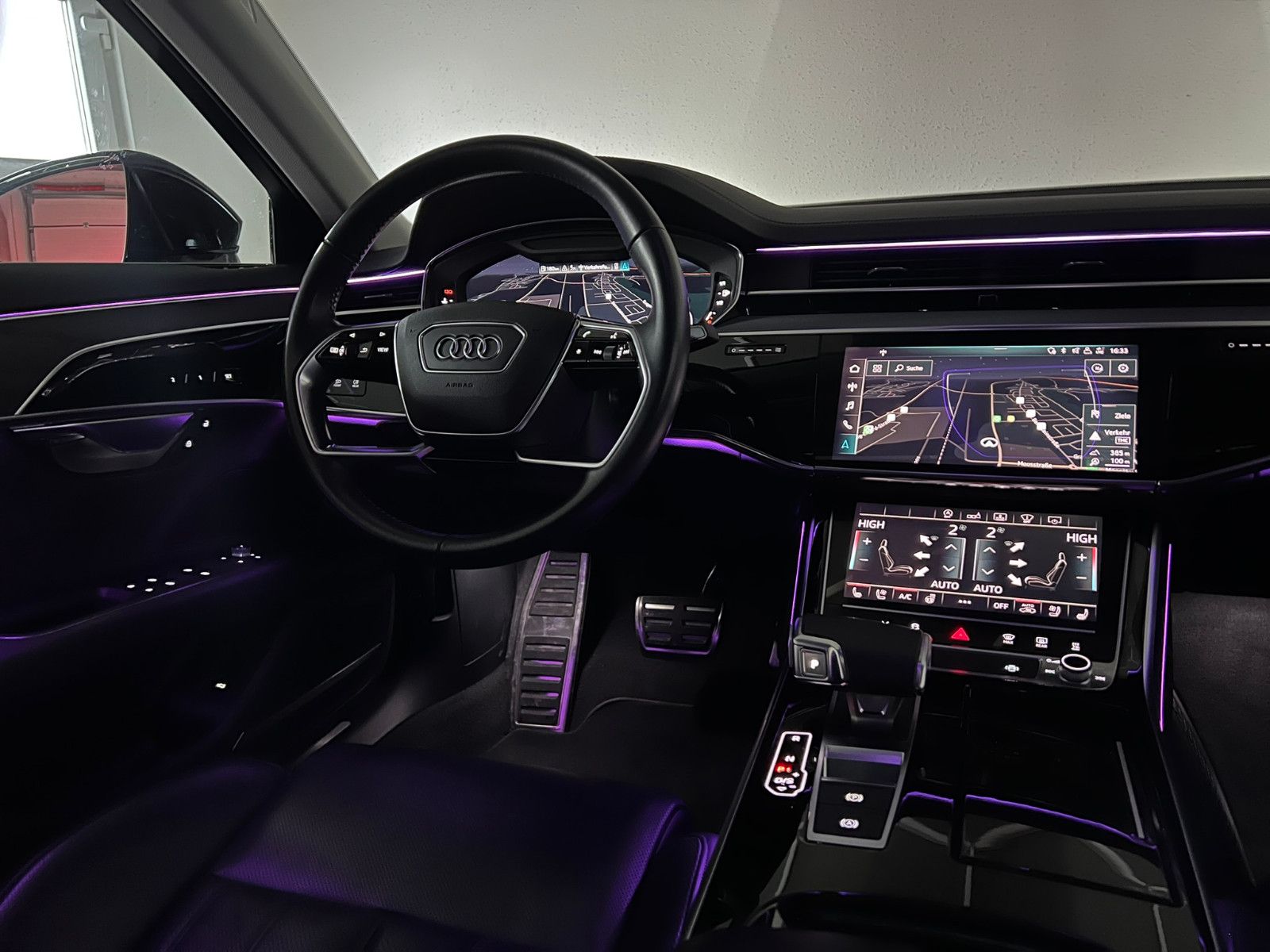 Fahrzeugabbildung Audi A8 50 TDI Quattro/MASSAGE FOND/TV FOND/ACC/VOLL