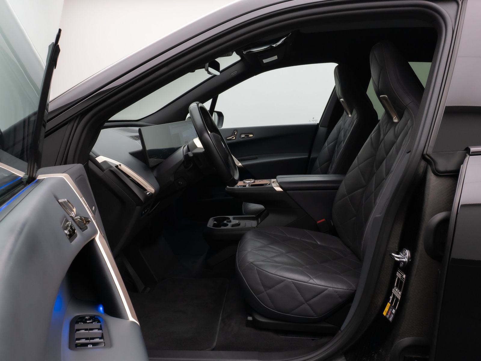 Fahrzeugabbildung BMW iX xD40 Sport SkyLounge 360°Laser DAB H/K 22Zoll