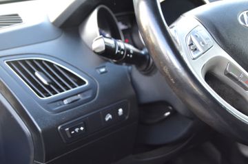 Fahrzeugabbildung Hyundai ix35 1.6 Comfort blue 2WD/Teilleder/TÜV NEU/