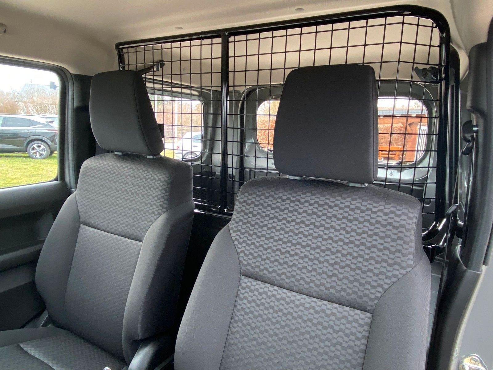 Fahrzeugabbildung Suzuki Jimny 1.5 4WD Allgrip KLIMA+SHZ+TEMPOM.+AHK