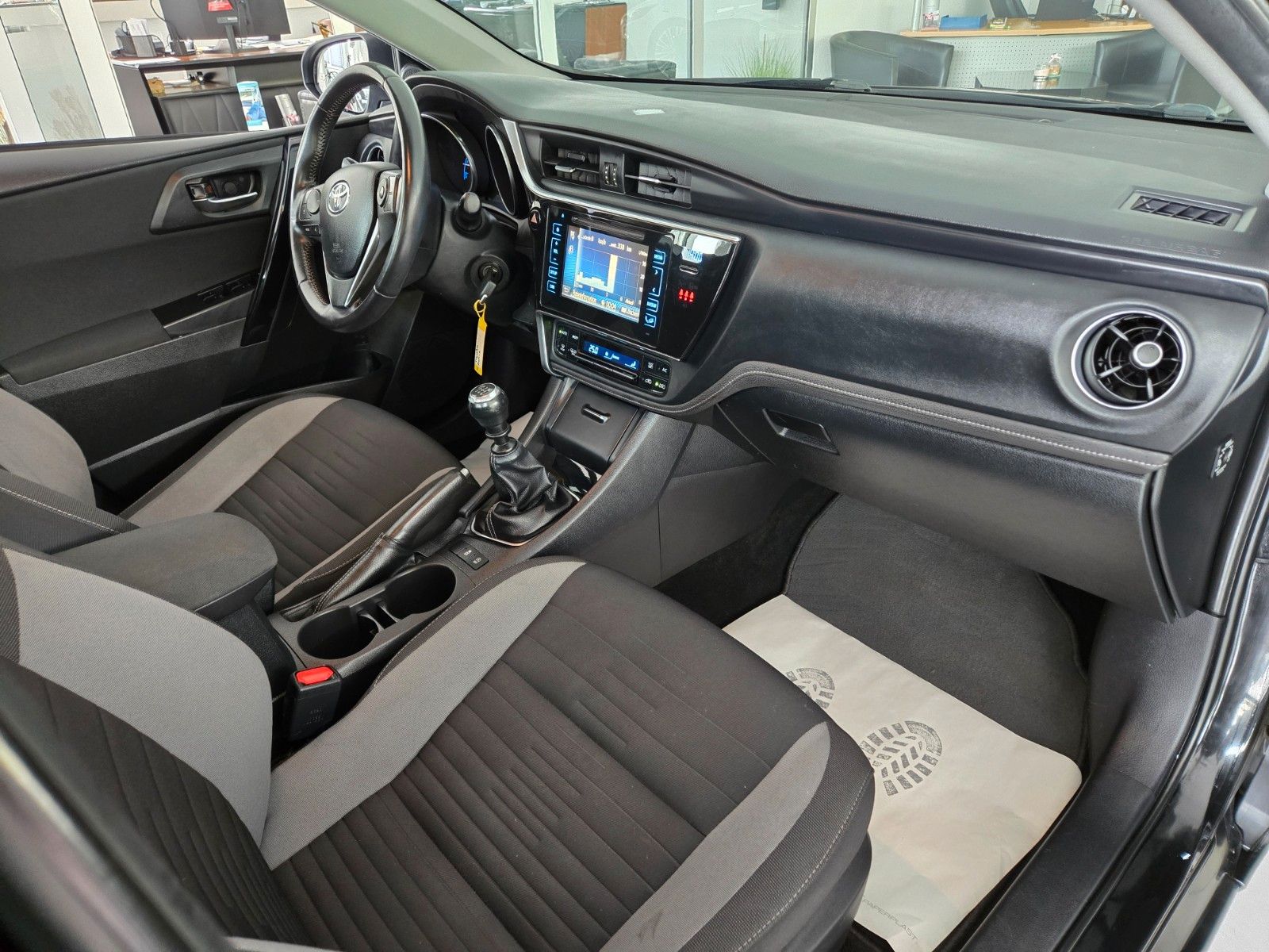 Fahrzeugabbildung Toyota Auris Comfort