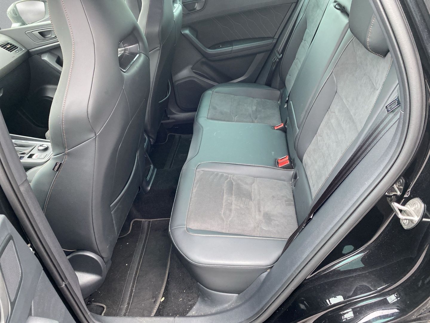 Fahrzeugabbildung CUPRA Ateca VZ 4Drive AD AHK-klappbar Navi Digitales C