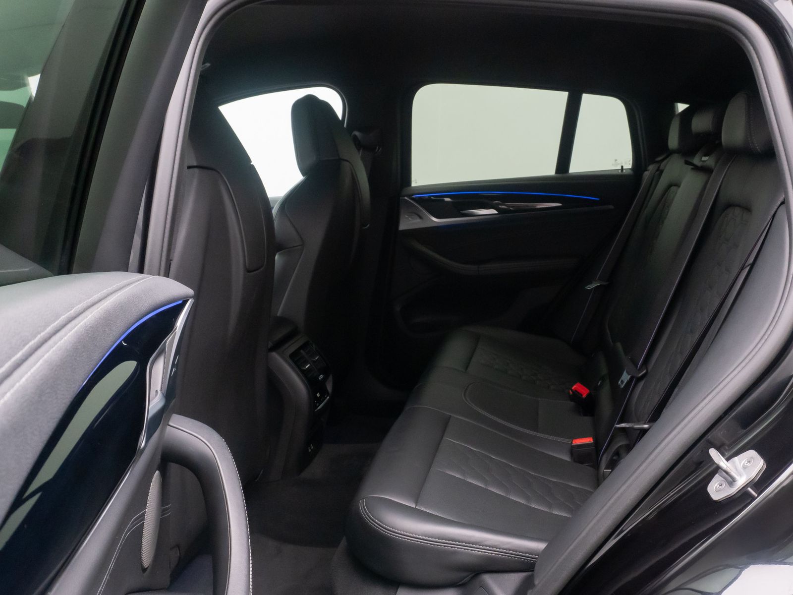 Fahrzeugabbildung BMW X4 M Competition 360° DAB Komfort HUD H/K 21Zoll