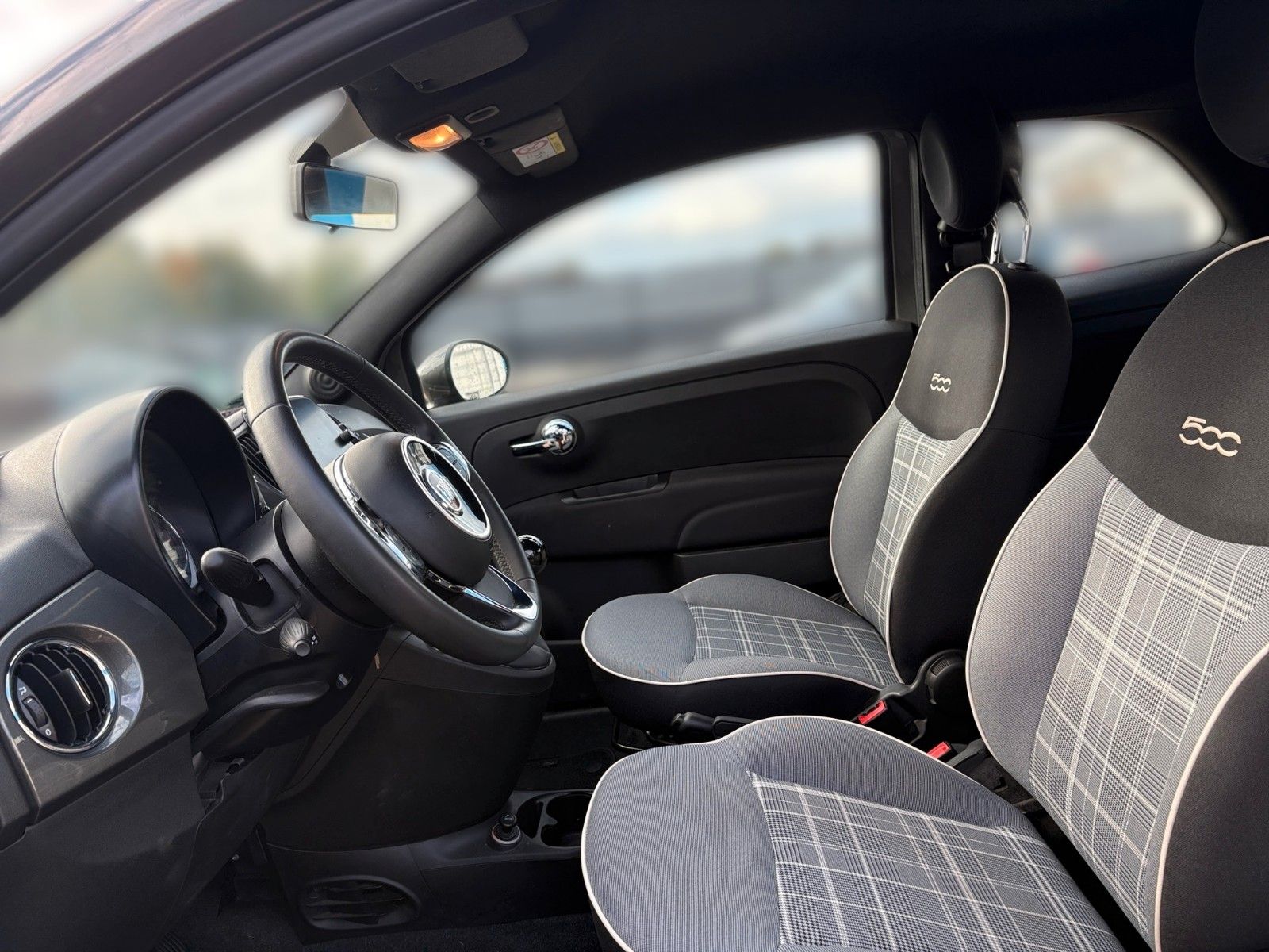 Fahrzeugabbildung Fiat 500 Lounge