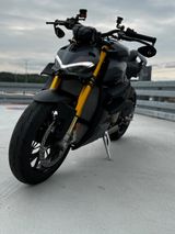 Ducati Streetfighter V4S Grey Nero  - Offers matching your search criteria