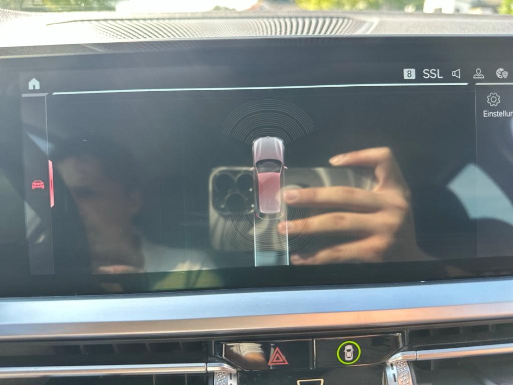 BMW 320 iA Touring SportLine ACC LED SHZ Navi PDCv+h