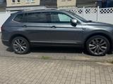 Volkswagen Tiguan Allspace 2.0TDI 7 Sitzer DSG Higlhline  - VW Tiguan Allspace Gebrauchtwagen in Hamburg