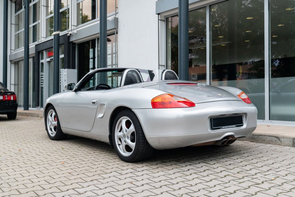 Porsche Boxster S/ SITZHEIZUNG/ CD/ HARMAN/ ALARM/ 18" Porsche Boxster S/ SITZHEIZUNG/ CD/ HARMAN/ ALARM/ 18"