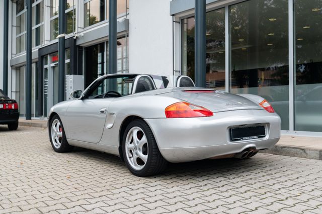 Porsche Boxster S/ SITZHEIZUNG/ CD/ HARMAN/ ALARM/ 18" Porsche Boxster S/ SITZHEIZUNG/ CD/ HARMAN/ ALARM/ 18"