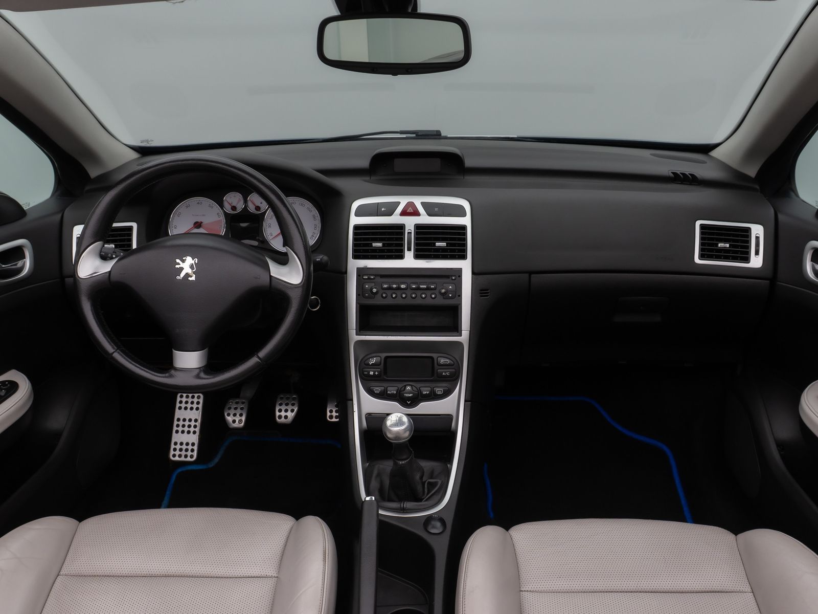 Fahrzeugabbildung Peugeot 307 CC Tendance 135 Sitzhzg PDC Klimaaut. Sport