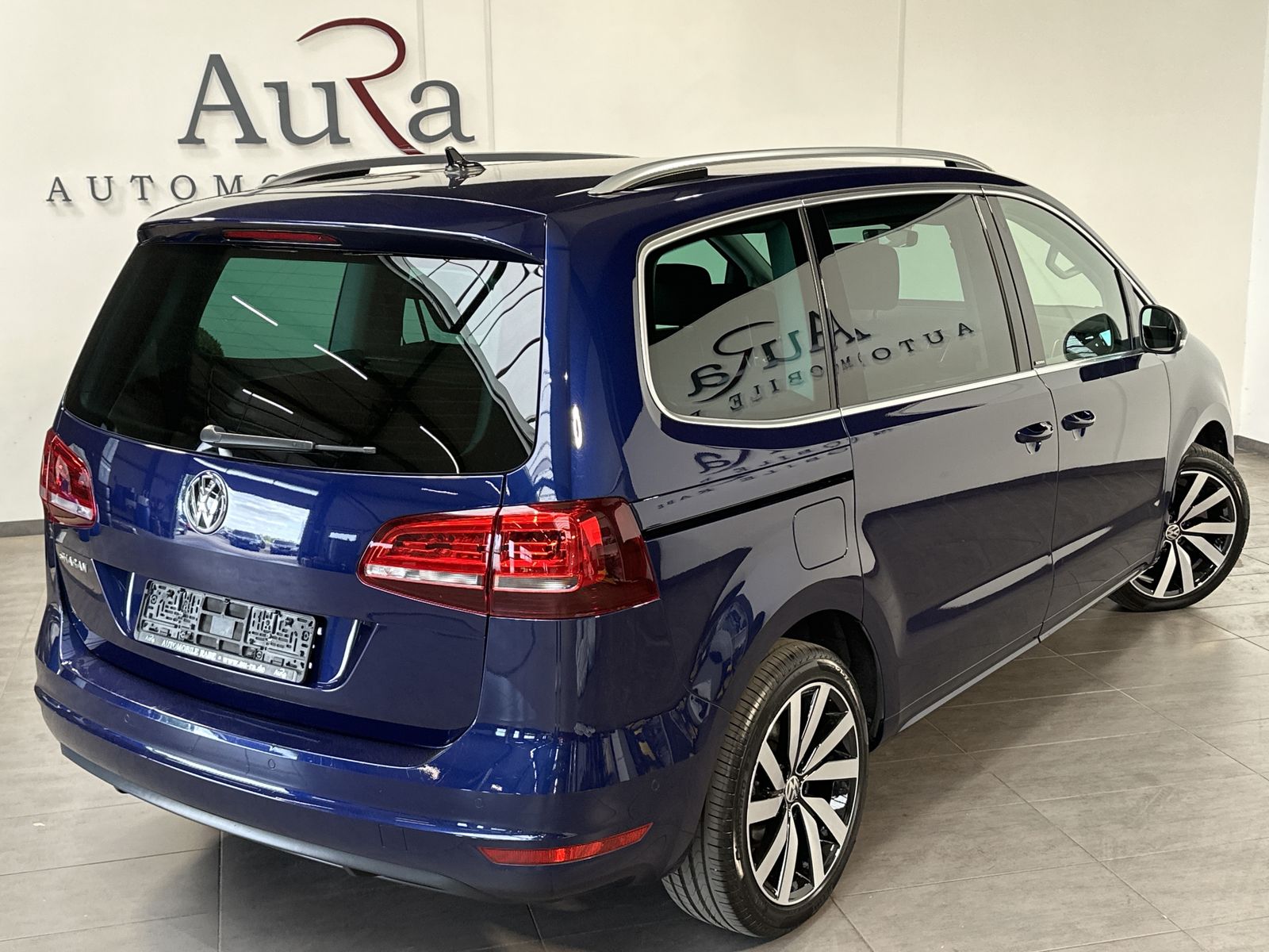 Fahrzeugabbildung Volkswagen Sharan 2.0 TDI DSG IQ.DRIVE NAV+AHK+DCC+KAMERA