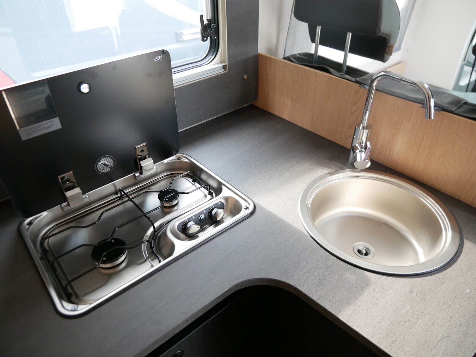 Fahrzeugabbildung Sunlight Adventure T Ford 680 9.412 Sondernachlass