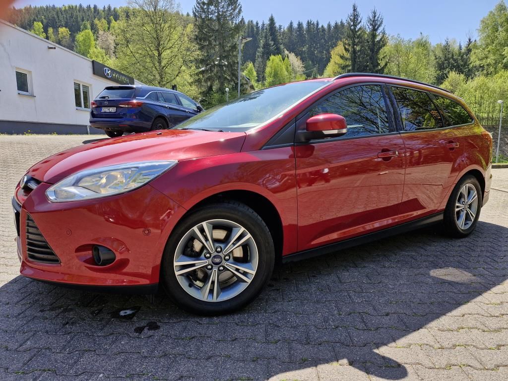 Focus Turnier 1.6 EcoBoost AHK+Frontscheibenhzg.