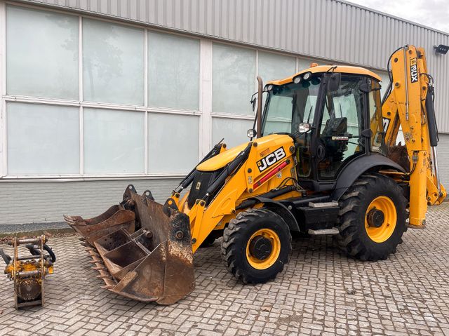 JCB 3CX (Include hammer)