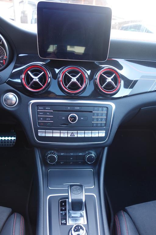 Mercedes-Benz CLA 45 AMG Shooting Brake