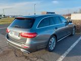 Mercedes-Benz E 220 d T Autom. (Pano.-Dach, AHK, Standheizung) - Mercedes-Benz E 220 in Erfurt