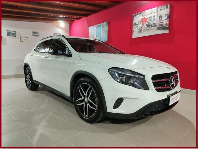 Mercedes-Benz MERCEDES-BENZ GLA 180 CDI Sport Night Black