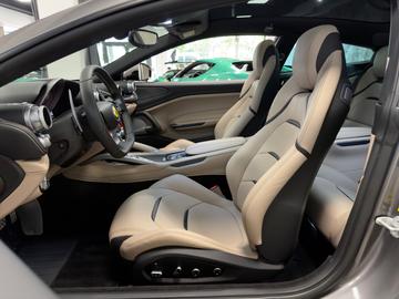 صورة مصغرة 30 لـ 2016 Ferrari GTC4LUSSO