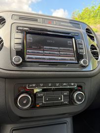 Volkswagen Tiguan - 4