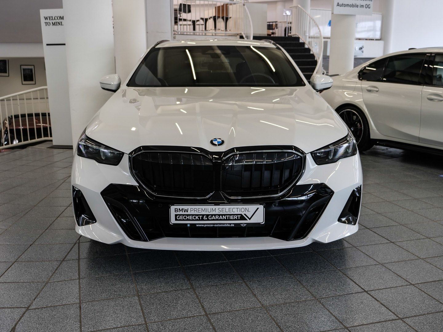 BMW 520d xDrive M-Sport Aut Nav HuD LED h&k Drive Pa foto 3