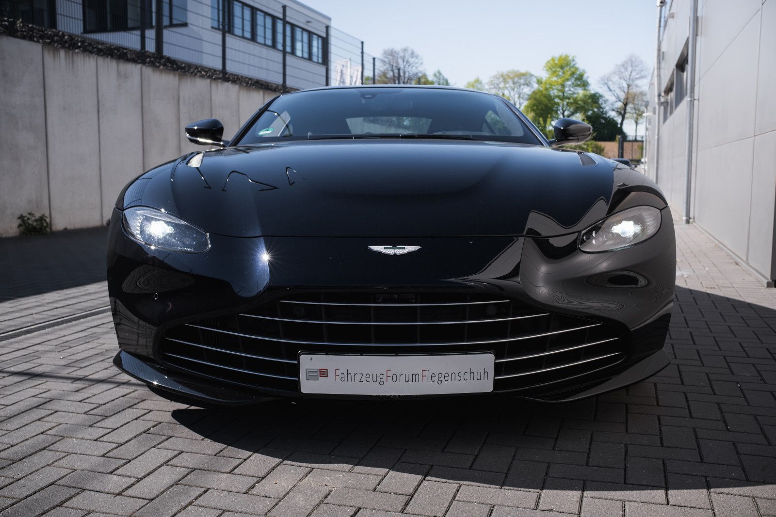 Fahrzeugabbildung Aston Martin V8 Vantage 4.0 V8 - Sitzbelüftung-Service neu