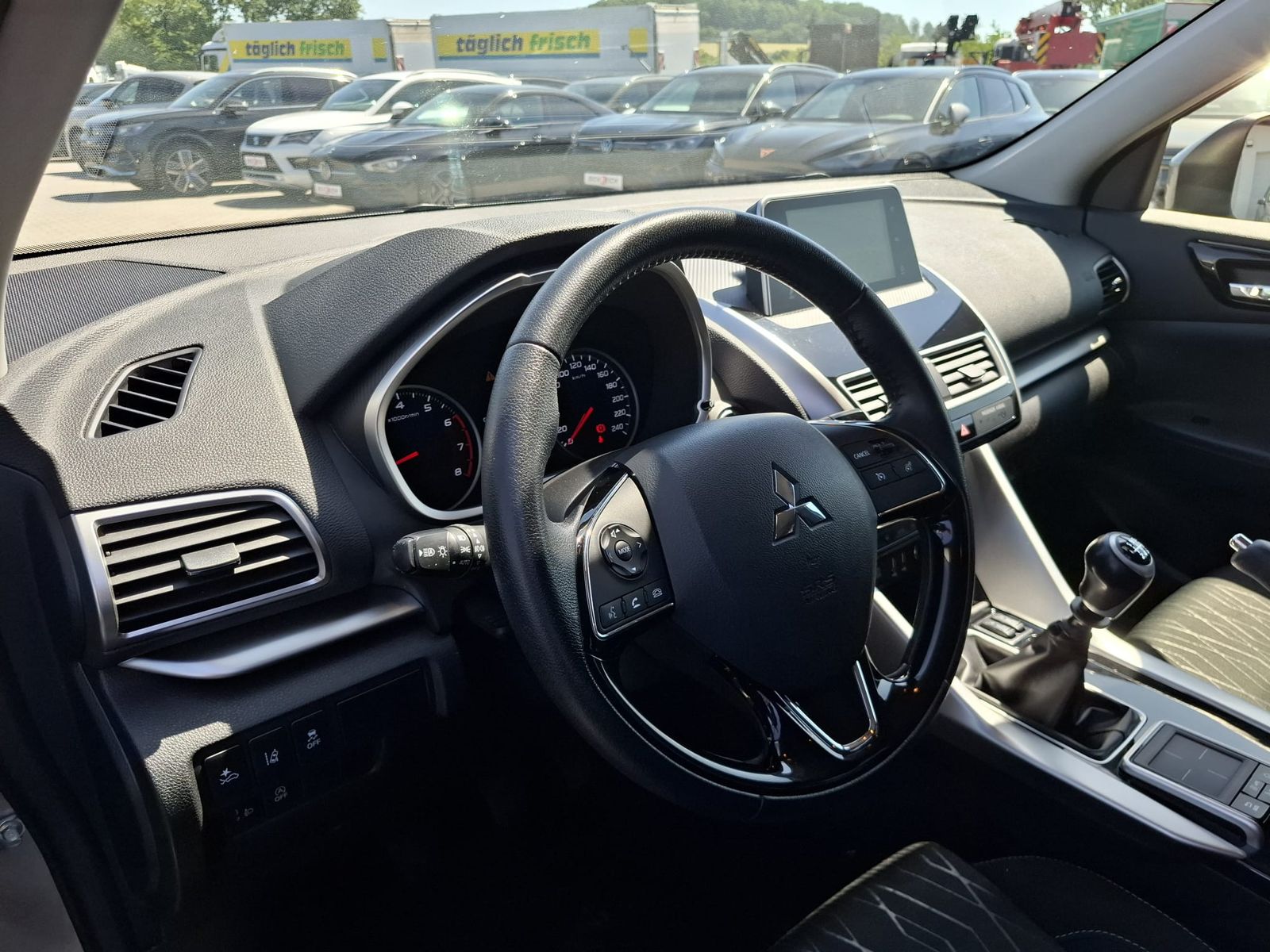 Fahrzeugabbildung Mitsubishi Eclipse Cross 1.5 Plus KAMERA*TEMP*KLIMA*SHZ*APP