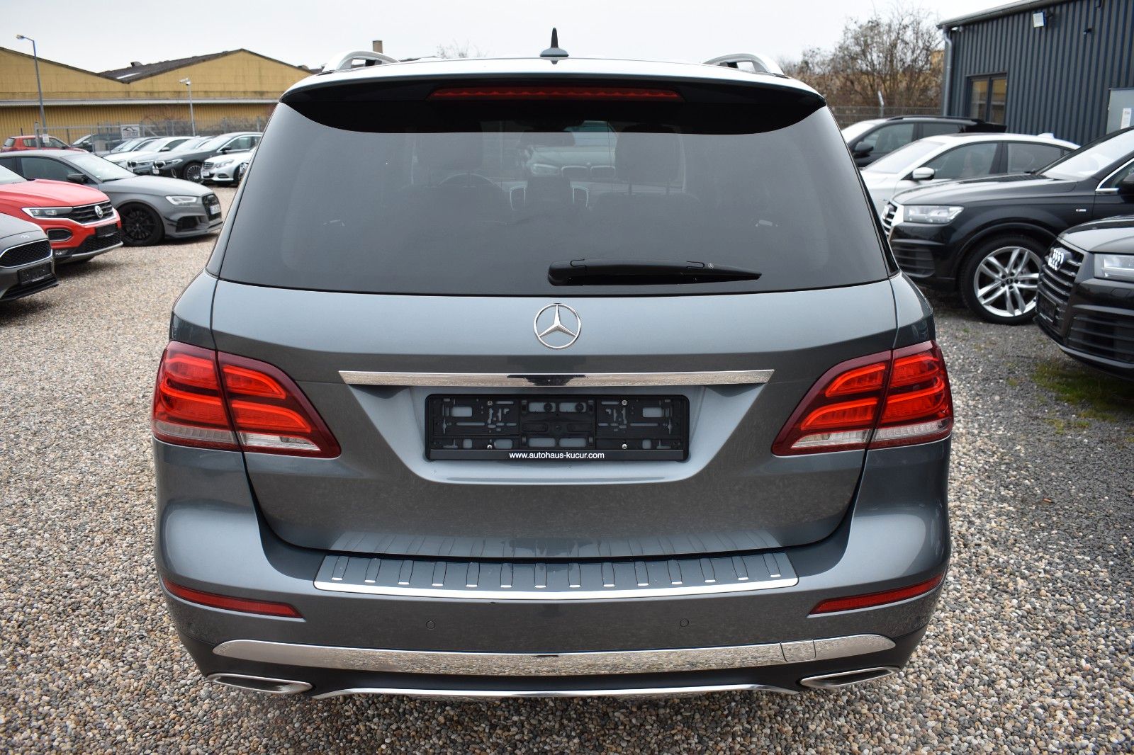 Fahrzeugabbildung Mercedes-Benz GLE 400 4Matic Distronic AHK 21* Keyless-go