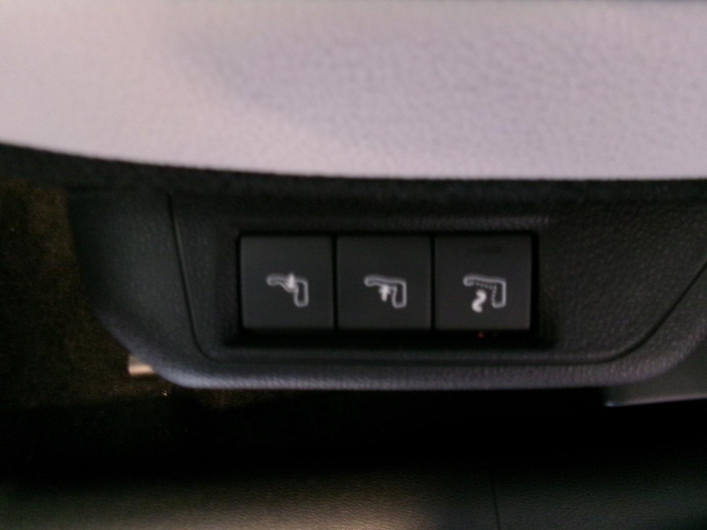 Fiat 600e La Prima Navi Leder LED ACC El. Heckklappe 