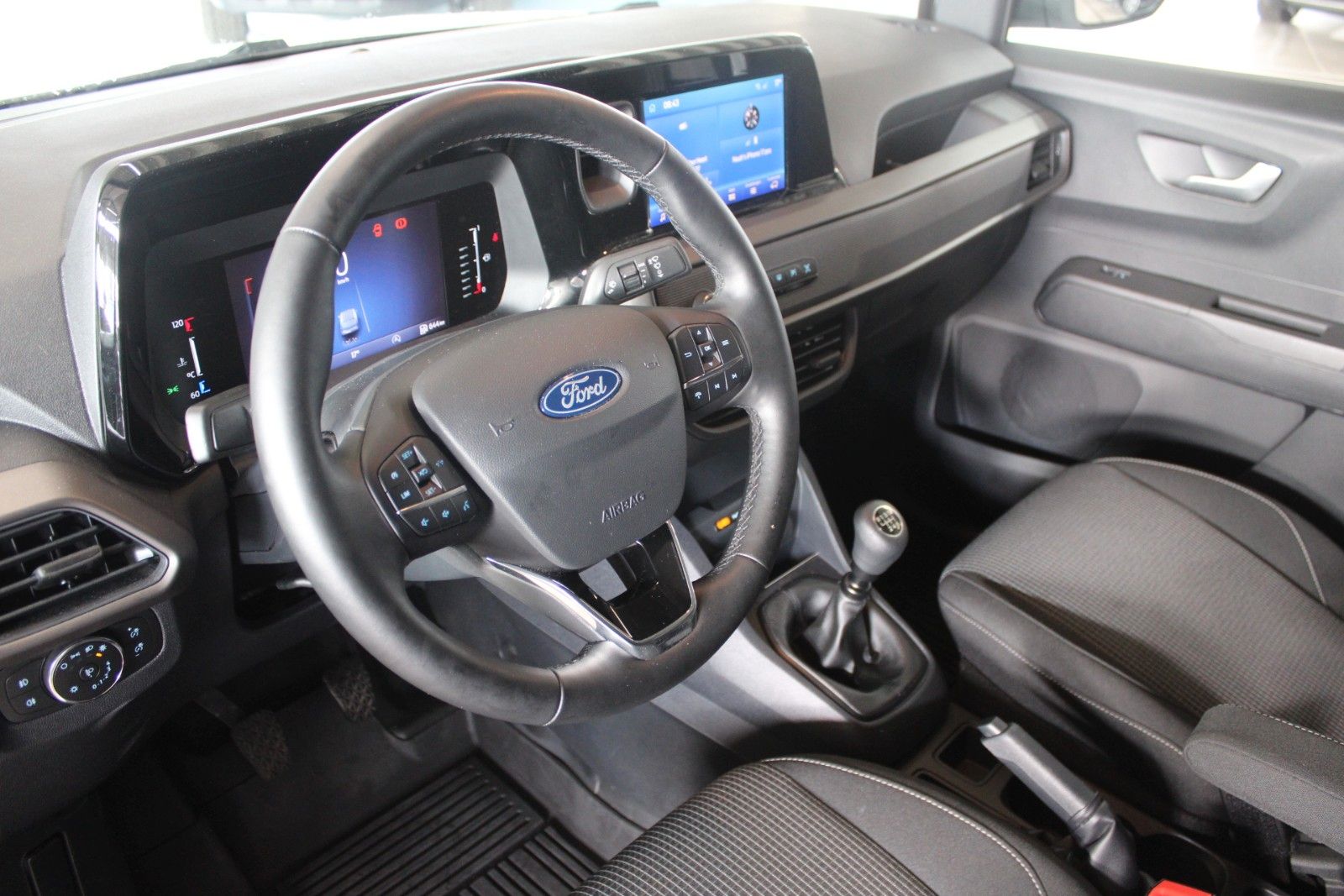 Fahrzeugabbildung Ford Transit Courier 1.5 EcoBlue TREND Kasten KLIMA