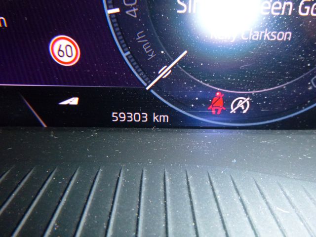 Fahrzeugabbildung Skoda Octavia Combi 2.0 TDI, Clever>AUT/AHK/PANO/ACC<