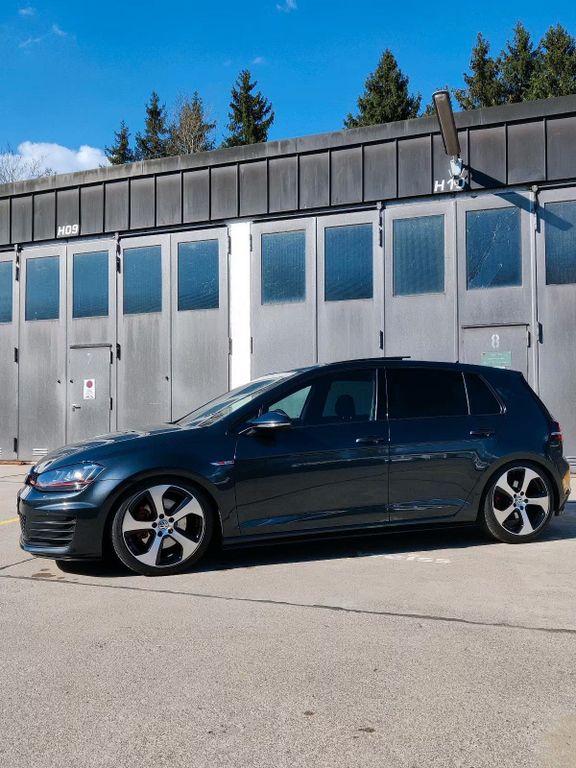 Image of Volkswagen Golf