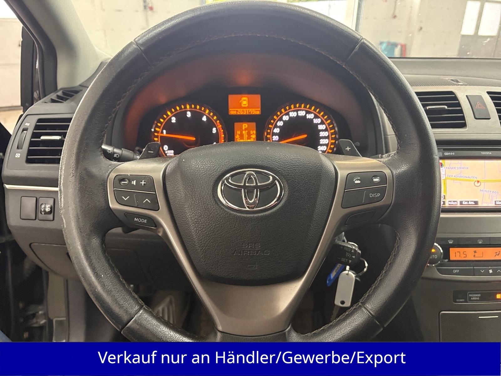 Toyota Avensis 2010 — photo 19