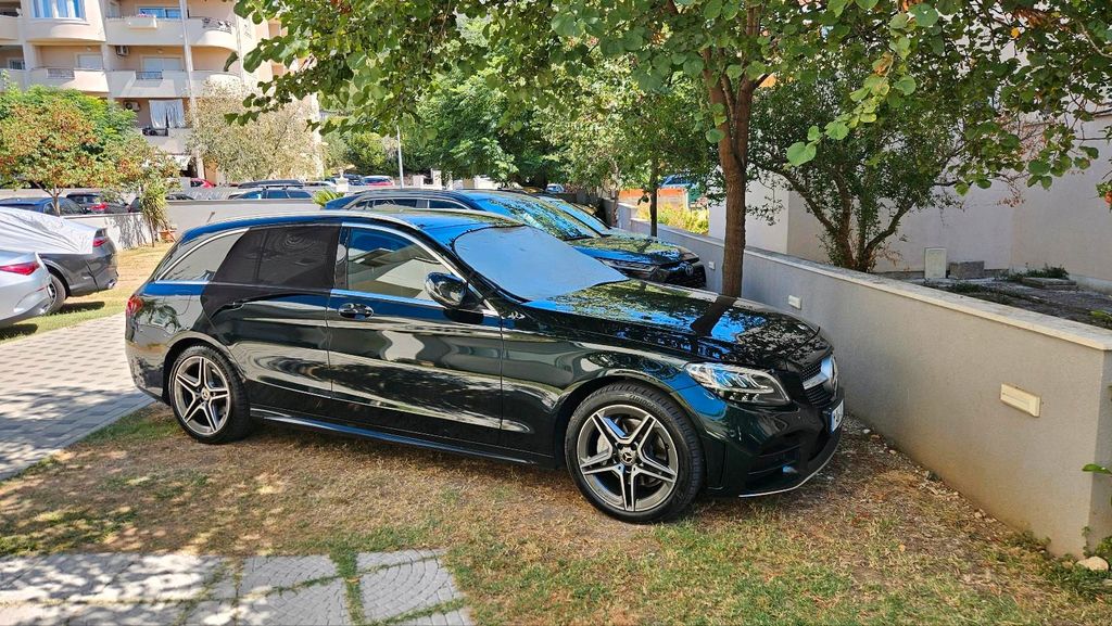 Image of Mercedes-Benz C 200