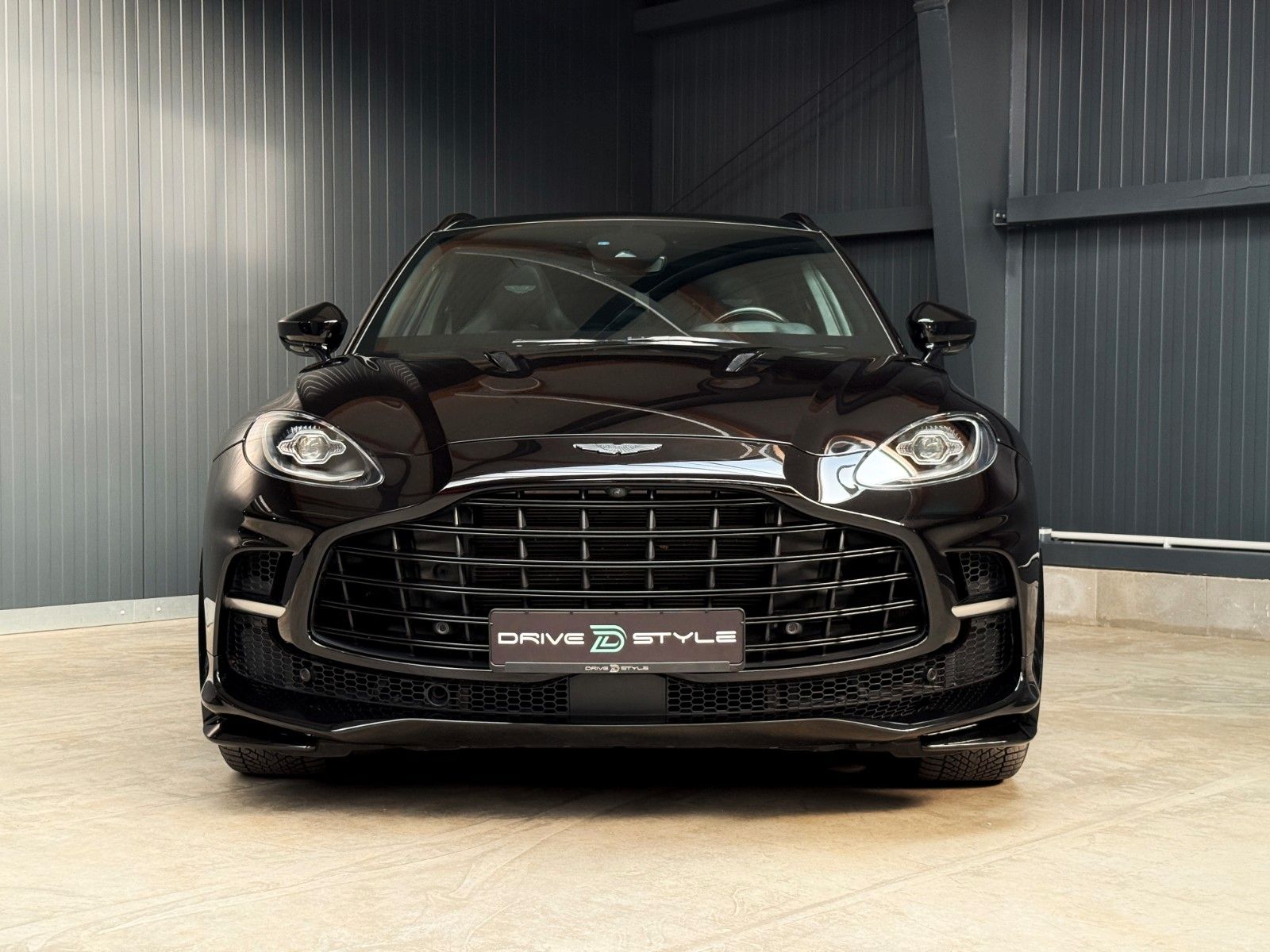 Fahrzeugabbildung Aston Martin DBX 4.0 V8 DBX707 + 2.Hand + Top Geplfegt