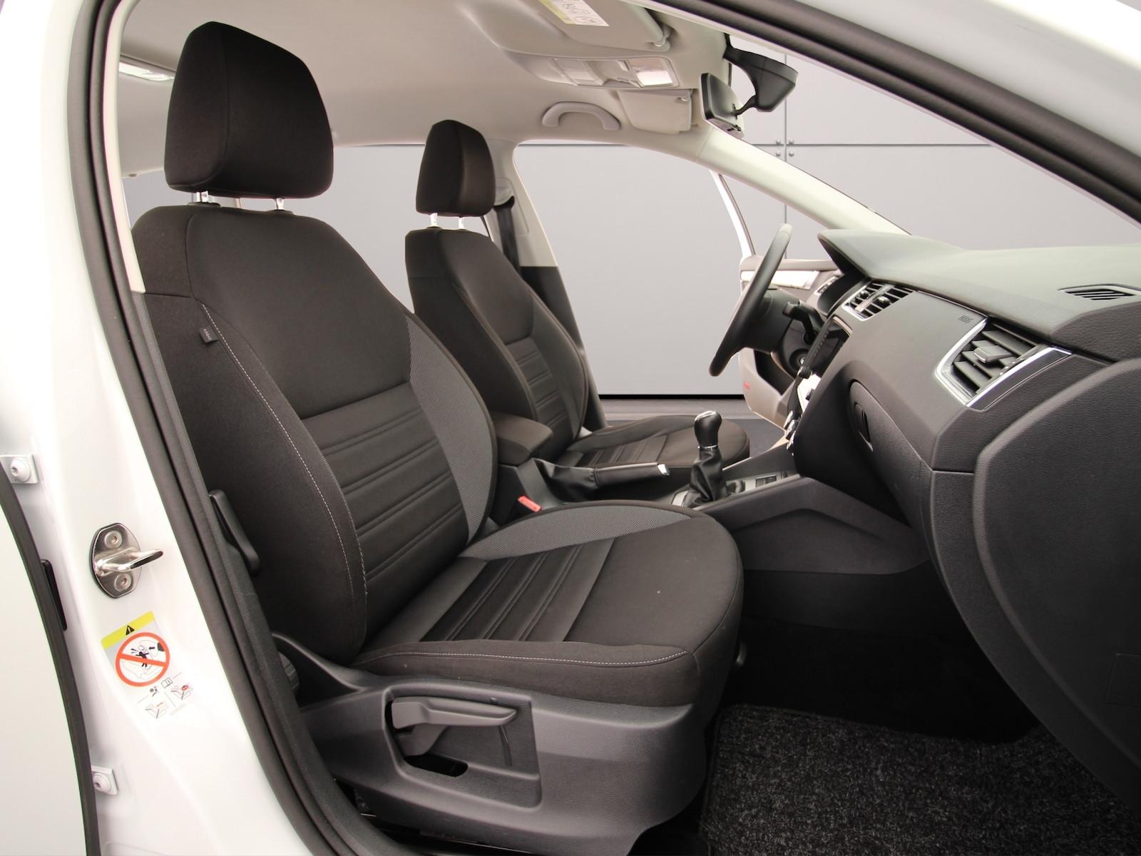 Skoda Octavia Combi 1.5 TSI Ambition SITZHEIZUNG+TEMPO