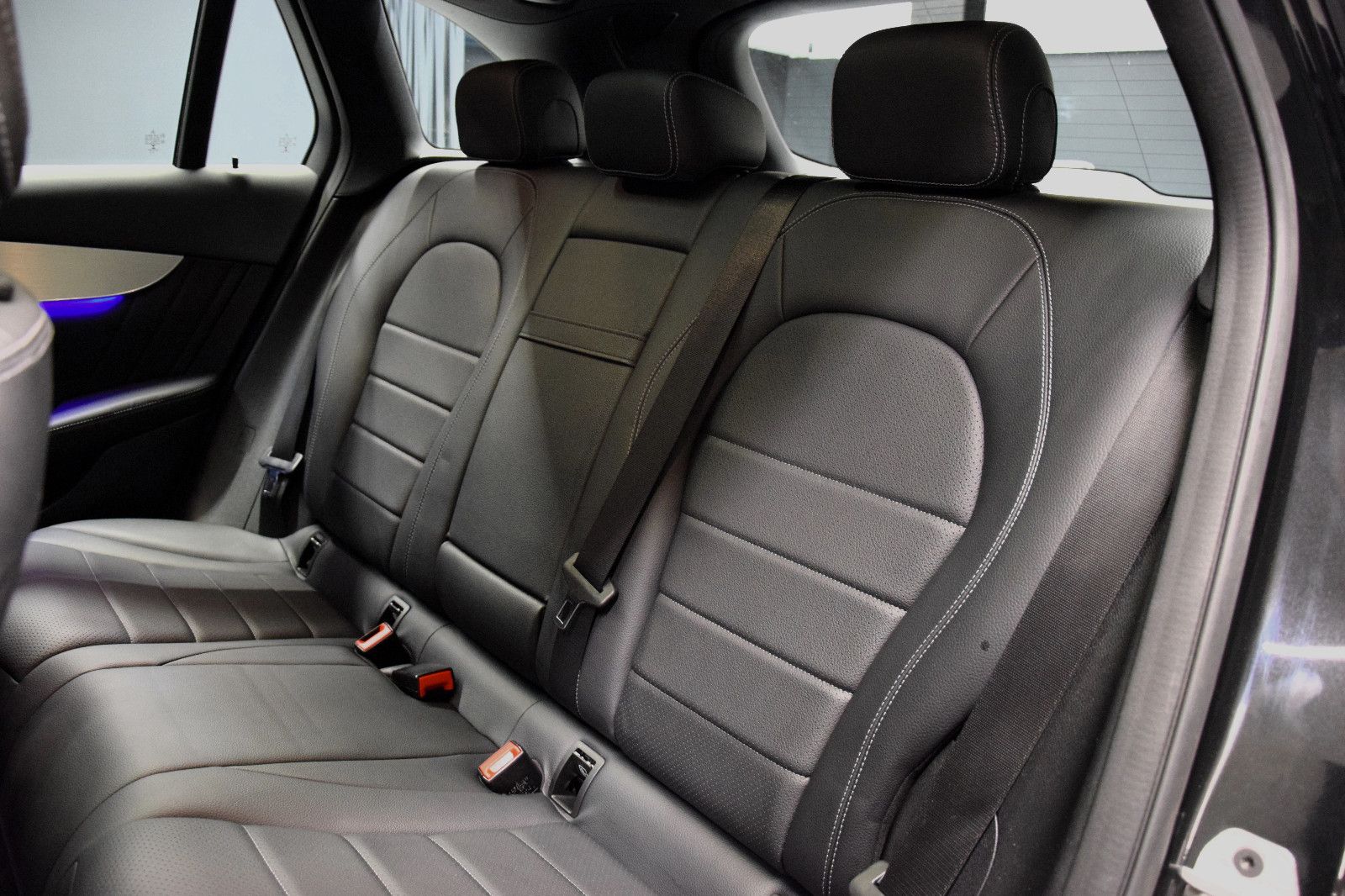 Fahrzeugabbildung Mercedes-Benz GLC 220 d 4Matic AMG Pano HuD Leder ACC Kamera